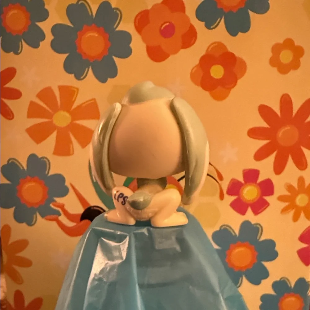Littlest Pet Shop Cream Bunny with Light Blue Accents Figurine  Pet #1144